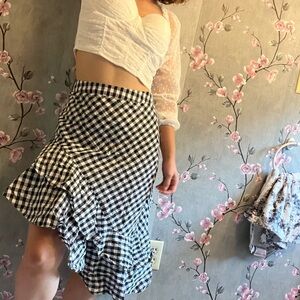 Black plaid skirt size 4